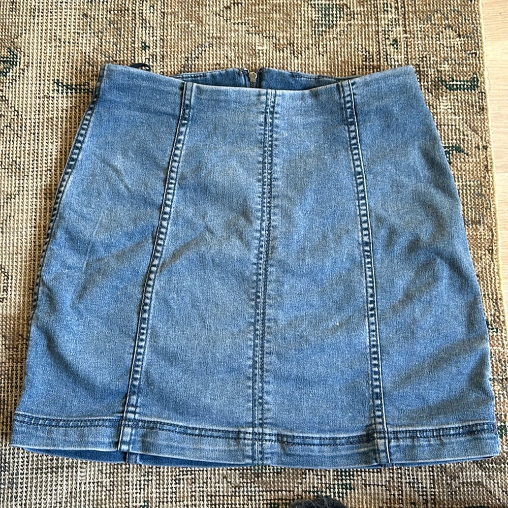 Stretchy denim mini skirt